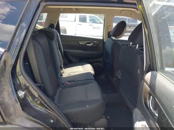 KNMAT2MT7JP517705 2018 NISSAN ROGUE - Image 8