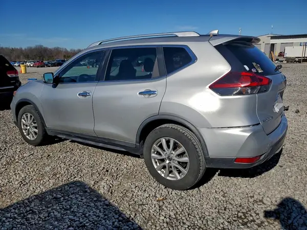 KNMAT2MT7JP518918 2018 NISSAN ROGUE - Image 2
