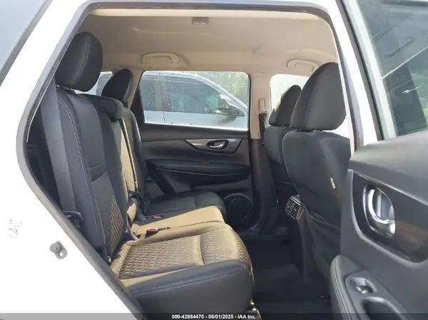 KNMAT2MT7JP523617 2018 NISSAN ROGUE - Image 8