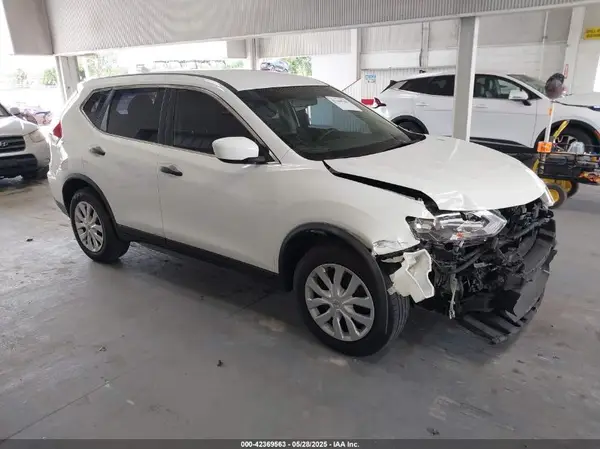 KNMAT2MT7JP526758 2018 NISSAN ROGUE - Image 1
