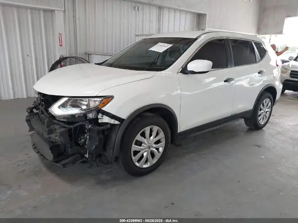 KNMAT2MT7JP526758 2018 NISSAN ROGUE - Image 2