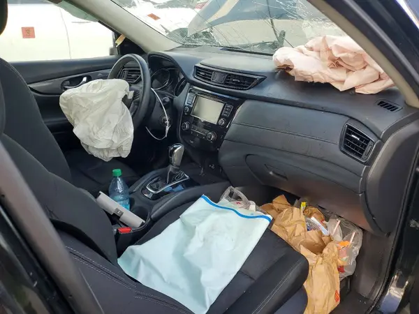 KNMAT2MT7JP527764 2018 NISSAN ROGUE - Image 8