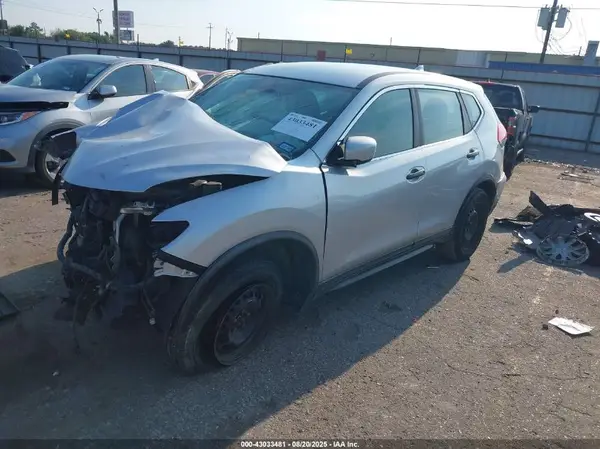 KNMAT2MT7JP528851 2018 NISSAN ROGUE - Image 2