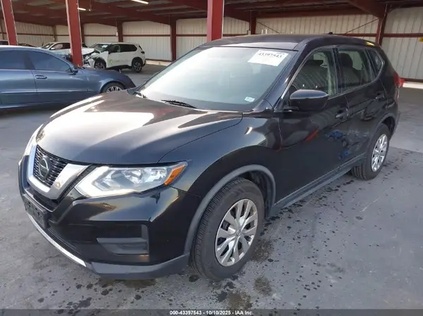KNMAT2MT7JP533600 2018 NISSAN ROGUE - Image 2