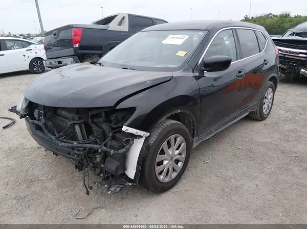 KNMAT2MT7JP533984 2018 NISSAN ROGUE - Image 2