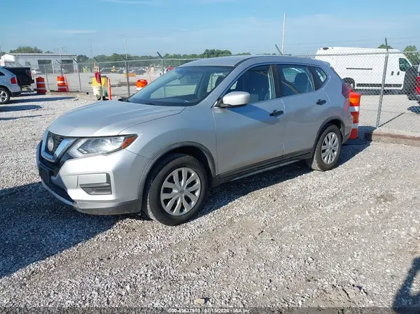 KNMAT2MT7JP537842 2018 NISSAN ROGUE - Image 2