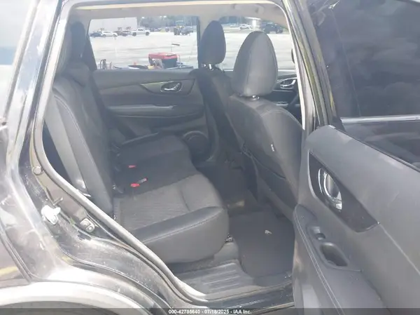 KNMAT2MT7JP538344 2018 NISSAN ROGUE - Image 8