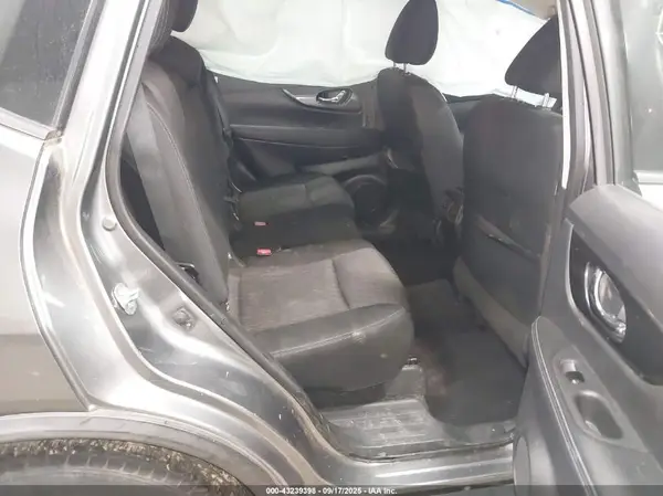 KNMAT2MT7JP540370 2018 NISSAN ROGUE - Image 8