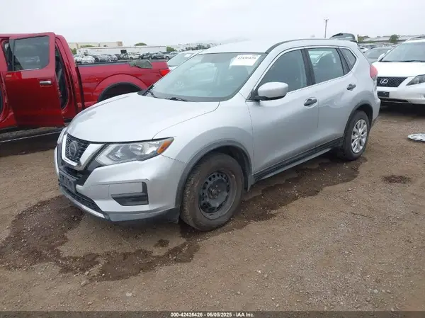 KNMAT2MT7JP540644 2018 NISSAN ROGUE - Image 2
