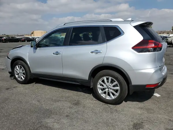 KNMAT2MT7JP541082 2018 NISSAN ROGUE - Image 2