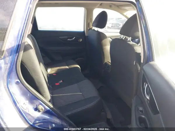 KNMAT2MT7JP541969 2018 NISSAN ROGUE - Image 8