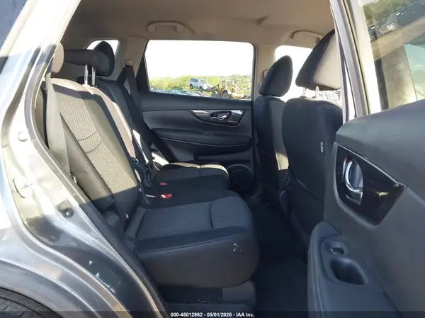 KNMAT2MT7JP543737 2018 NISSAN ROGUE - Image 8