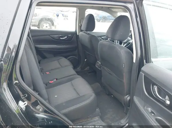 KNMAT2MT7JP545231 2018 NISSAN ROGUE - Image 8
