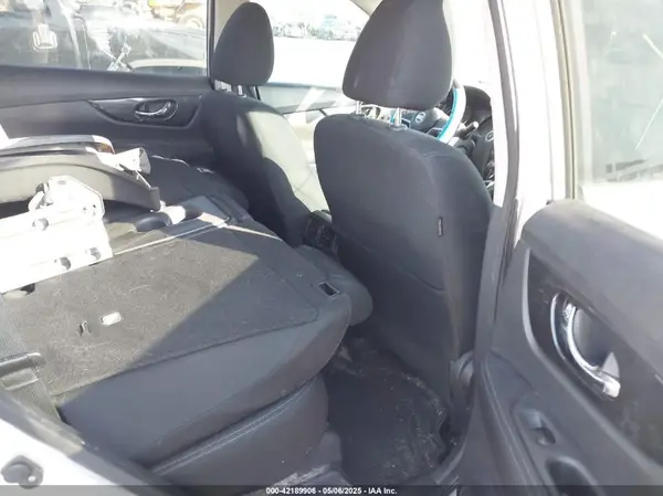KNMAT2MT7JP546864 2018 NISSAN ROGUE - Image 8