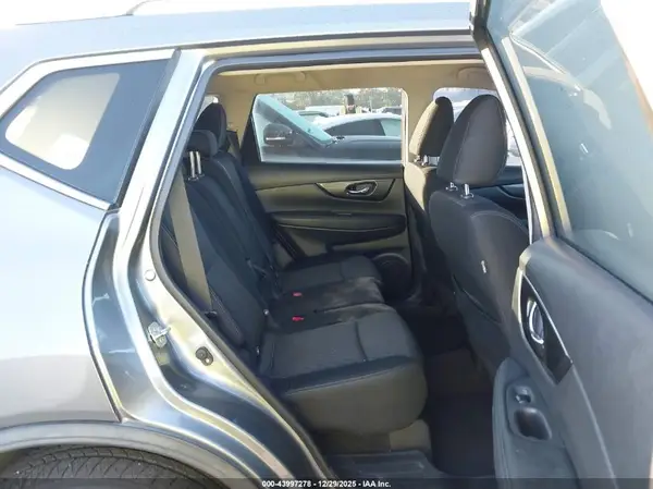 KNMAT2MT7JP552504 2018 NISSAN ROGUE - Image 8