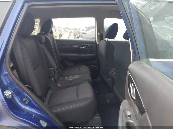 KNMAT2MT7JP558349 2018 NISSAN ROGUE - Image 8