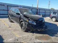 KNMAT2MT7JP559677 2018 NISSAN ROGUE
