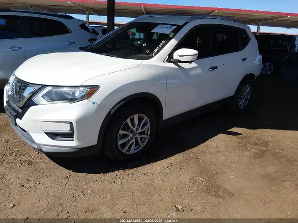 KNMAT2MT7JP560988 2018 NISSAN ROGUE - Image 2