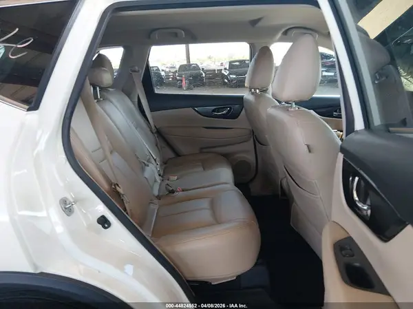KNMAT2MT7JP560988 2018 NISSAN ROGUE - Image 8