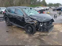 KNMAT2MT7JP564734 2018 NISSAN ROGUE