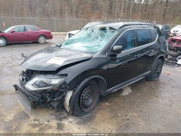 KNMAT2MT7JP564734 2018 NISSAN ROGUE - Image 2
