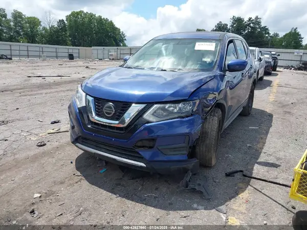 KNMAT2MT7JP568329 2018 NISSAN ROGUE - Image 2