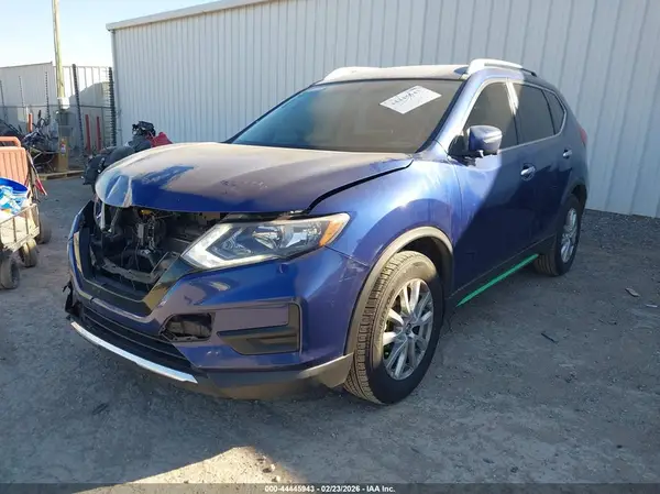 KNMAT2MT7JP570677 2018 NISSAN ROGUE - Image 2