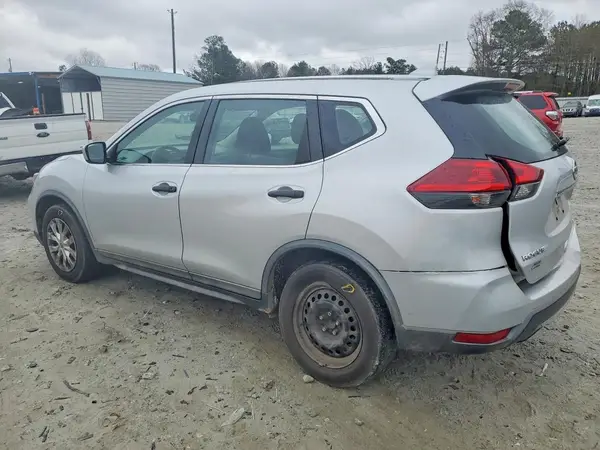 KNMAT2MT7JP571800 2018 NISSAN ROGUE - Image 2