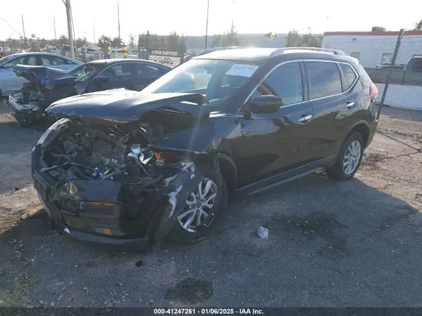 KNMAT2MT7JP572073 2018 NISSAN ROGUE - Image 2