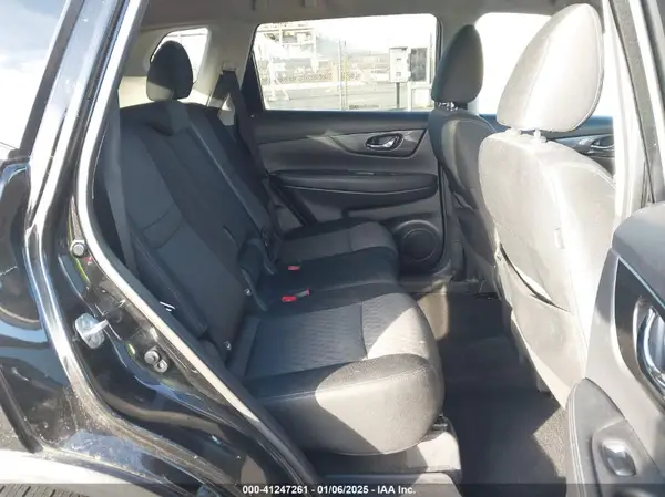 KNMAT2MT7JP572073 2018 NISSAN ROGUE - Image 8