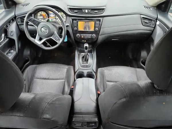 KNMAT2MT7JP576303 2018 NISSAN ROGUE - Image 8