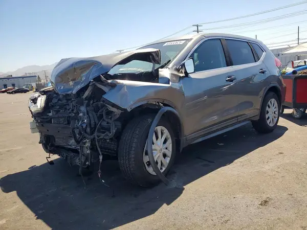 KNMAT2MT7JP576656 2018 NISSAN ROGUE - Image 1