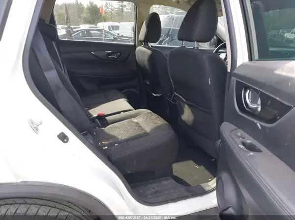 KNMAT2MT7JP583607 2018 NISSAN ROGUE - Image 8