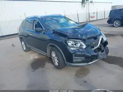KNMAT2MT7JP585325 2018 NISSAN ROGUE