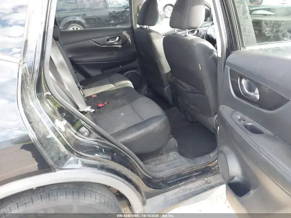 KNMAT2MT7JP585325 2018 NISSAN ROGUE - Image 8
