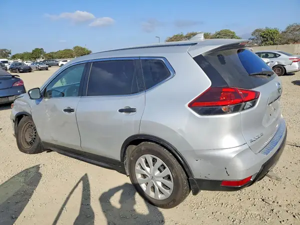 KNMAT2MT7JP588791 2018 NISSAN ROGUE - Image 2