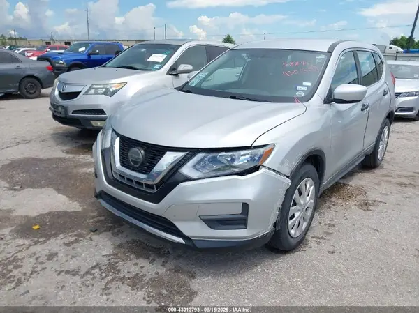 KNMAT2MT7JP588953 2018 NISSAN ROGUE - Image 2