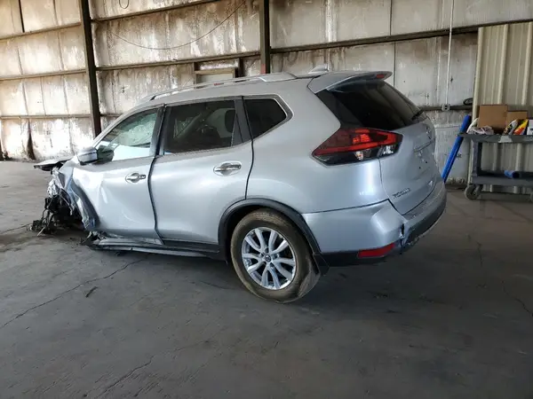 KNMAT2MT7JP596096 2018 NISSAN ROGUE - Image 2