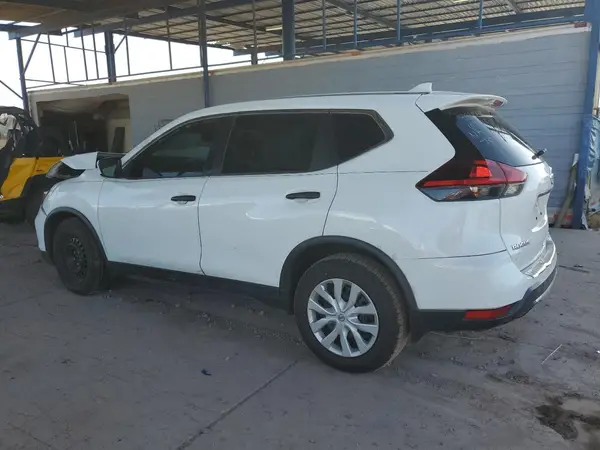 KNMAT2MT7JP601071 2018 NISSAN ROGUE - Image 2