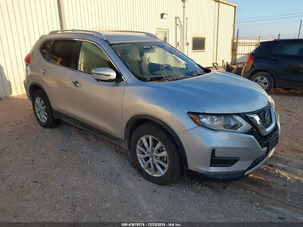KNMAT2MT7JP601832 2018 NISSAN ROGUE - Image 1
