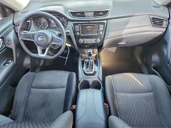 KNMAT2MT7JP602253 2018 NISSAN ROGUE - Image 8