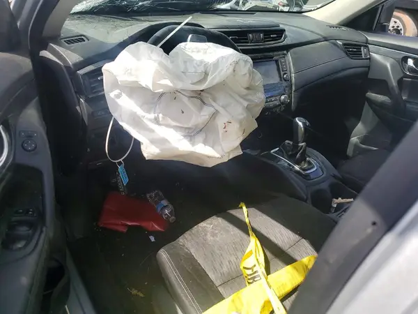 KNMAT2MT7JP602317 2018 NISSAN ROGUE - Image 8