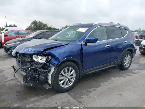 KNMAT2MT7JP605976 2018 NISSAN ROGUE - Image 2