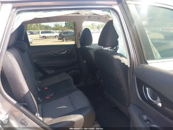 KNMAT2MT7JP606030 2018 NISSAN ROGUE - Image 8