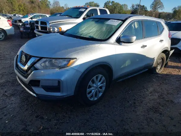 KNMAT2MT7JP609722 2018 NISSAN ROGUE - Image 2