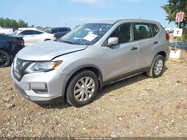 KNMAT2MT7JP610093 2018 NISSAN ROGUE - Image 2