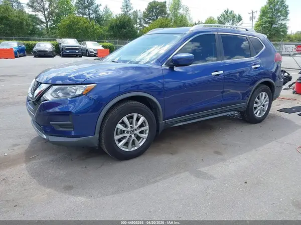 KNMAT2MT7JP615620 2018 NISSAN ROGUE - Image 2