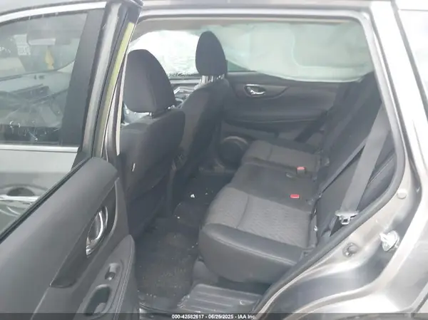 KNMAT2MT7KP515695 2019 NISSAN ROGUE - Image 8