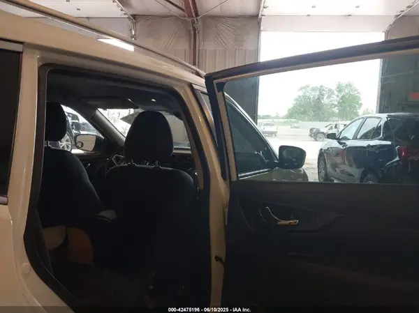 KNMAT2MT7KP554139 2019 NISSAN ROGUE - Image 8