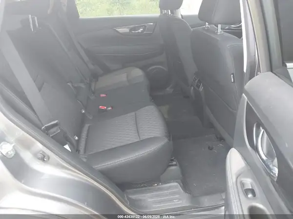 KNMAT2MT7KP560345 2019 NISSAN ROGUE - Image 8